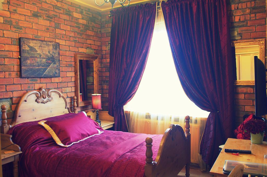 הליפקס Crown House Suites חדר תמונה