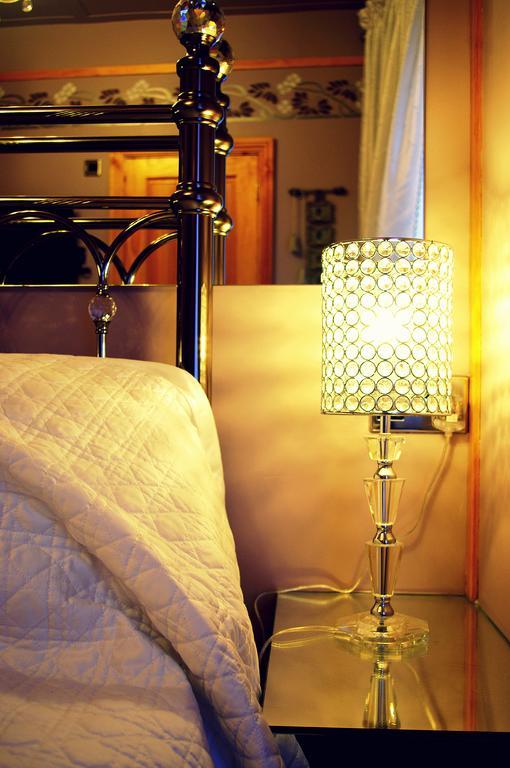 הליפקס Crown House Suites חדר תמונה